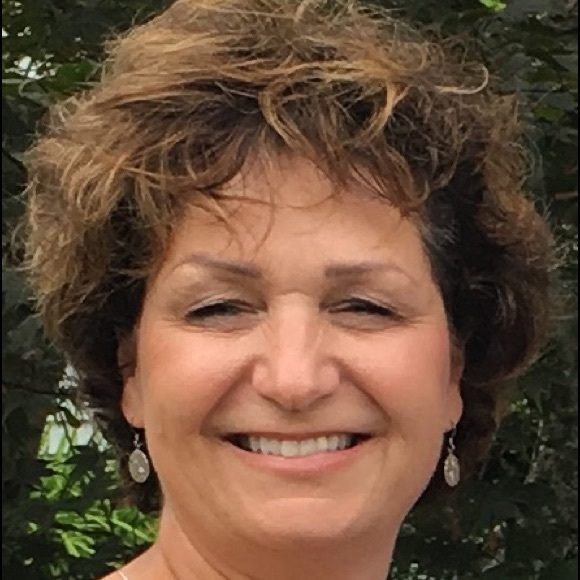 Meet your Posher, Debra - Picture 1 of 1